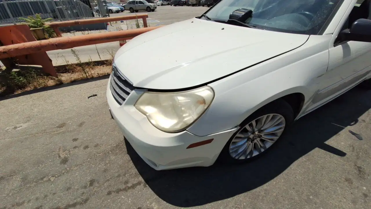Photo of 2010 Chrysler Sebring