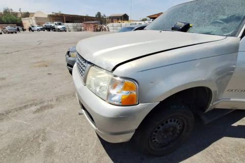 Photo of 2004 Ford Explorer