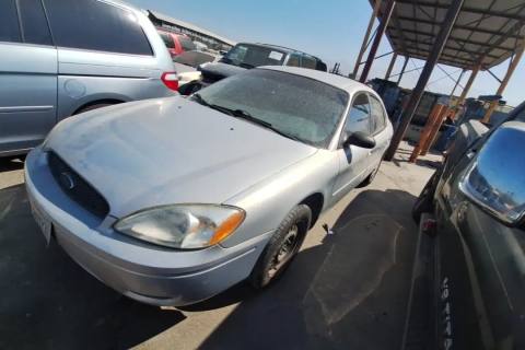 Photo of 2005 Ford Taurus