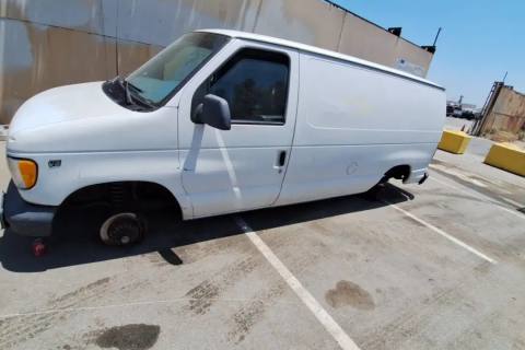 Photo of 2001 Ford E-250 Econoline