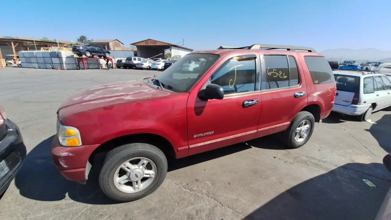 Photo of 2005 Ford Explorer