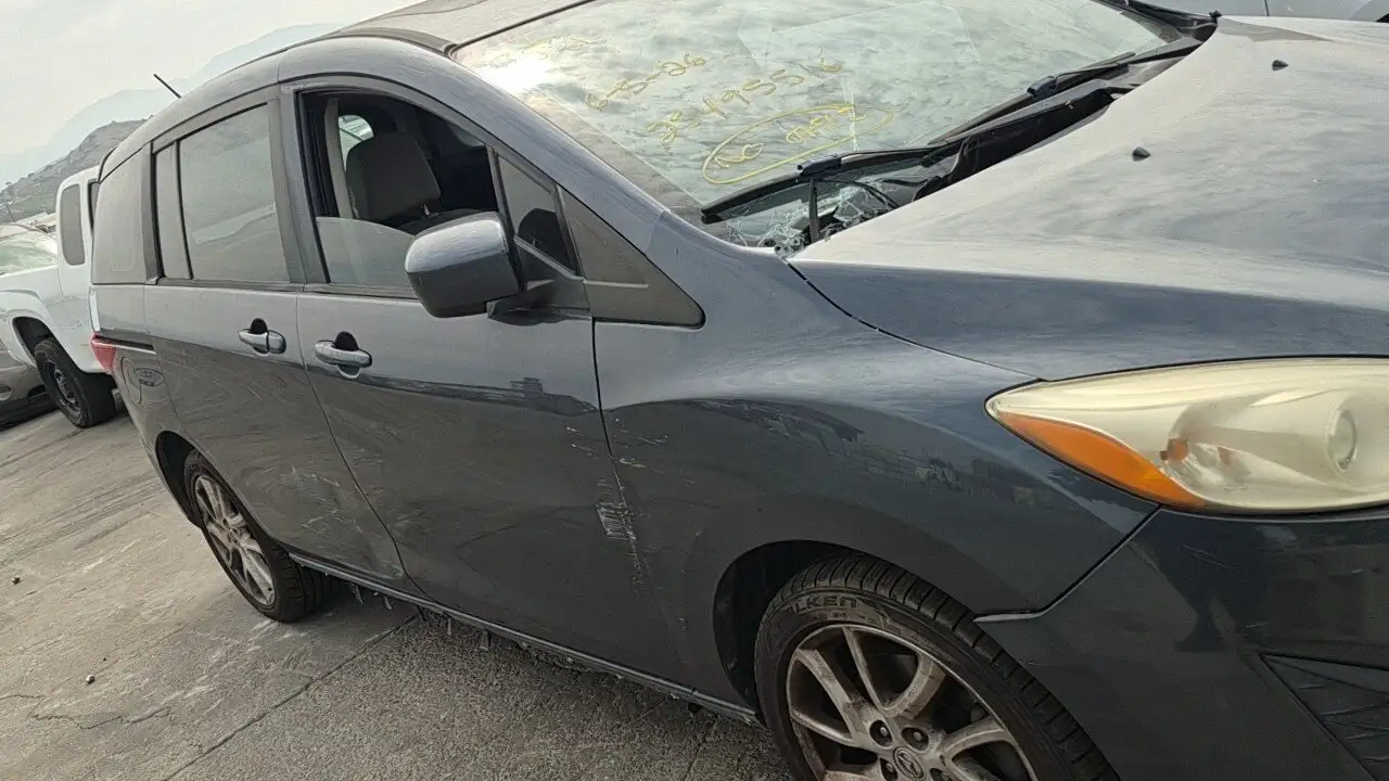 Photo of 2012 Mazda 5