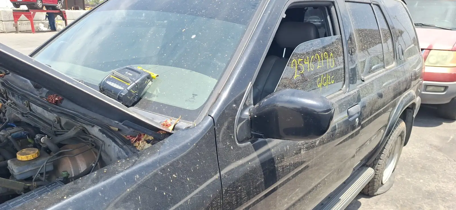 Photo of 1999 Nissan Pathfinder