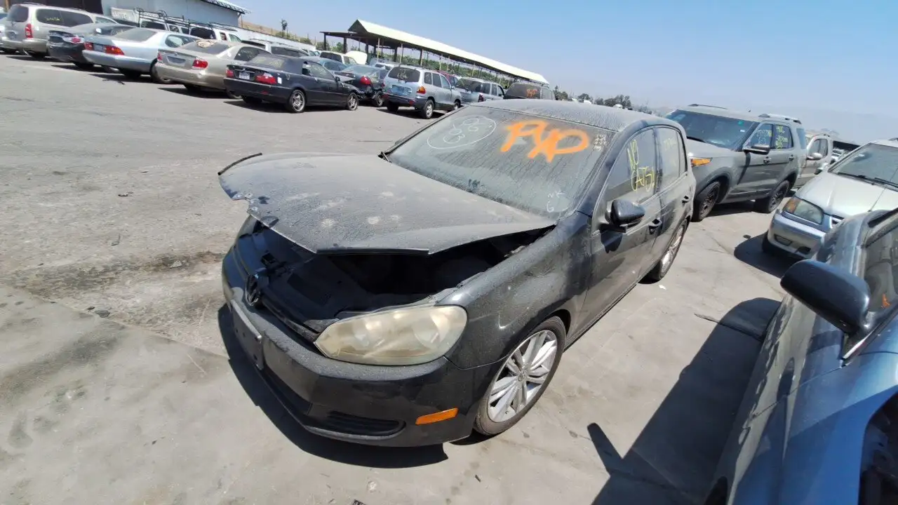 Photo of 2010 Volkswagen Golf