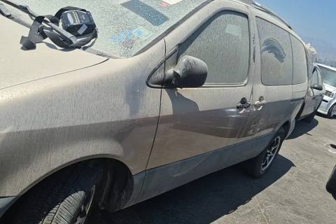 Photo of 2002 Toyota Sienna