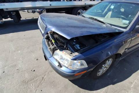 Photo of 2001 Volvo V40