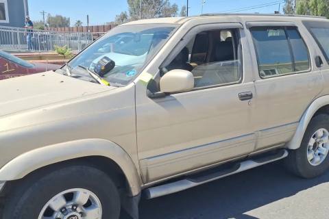 Photo of 1999 Nissan Pathfinder