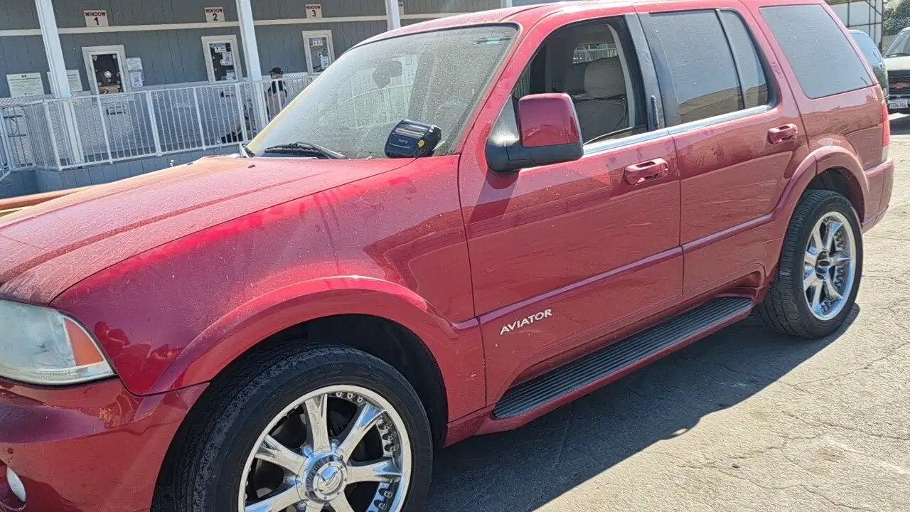 Photo of 2003 Lincoln Aviator