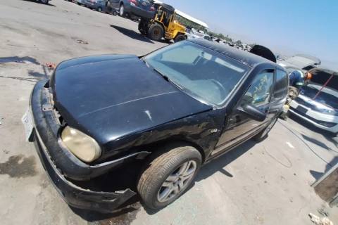 Photo of 2004 Volkswagen Golf