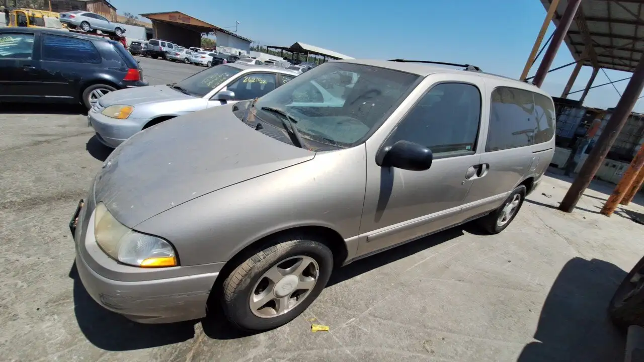 Photo of 2001 Nissan Quest