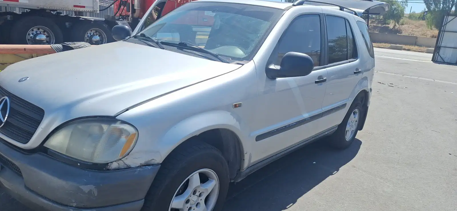 Photo of 1998 Mercedes-Benz Ml320