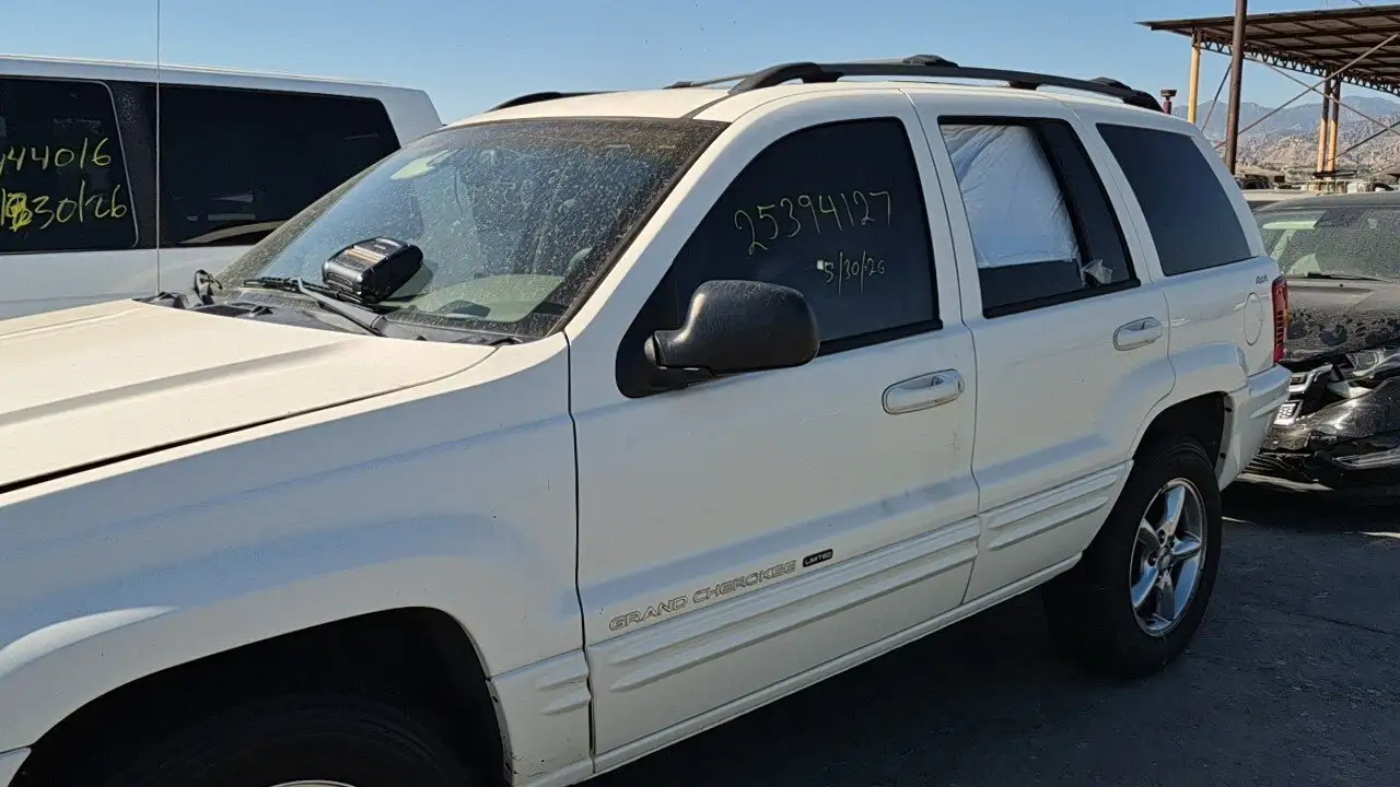 Photo of 2001 Jeep Grand Cherokee