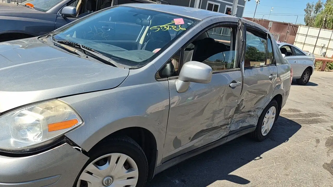 Photo of 2010 Nissan Versa