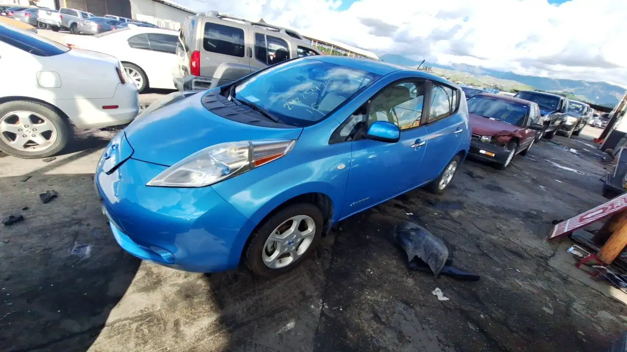 Photo of 2011 Nissan Leaf