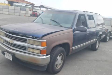 Photo of 1999 Chevrolet C1500 Suburban