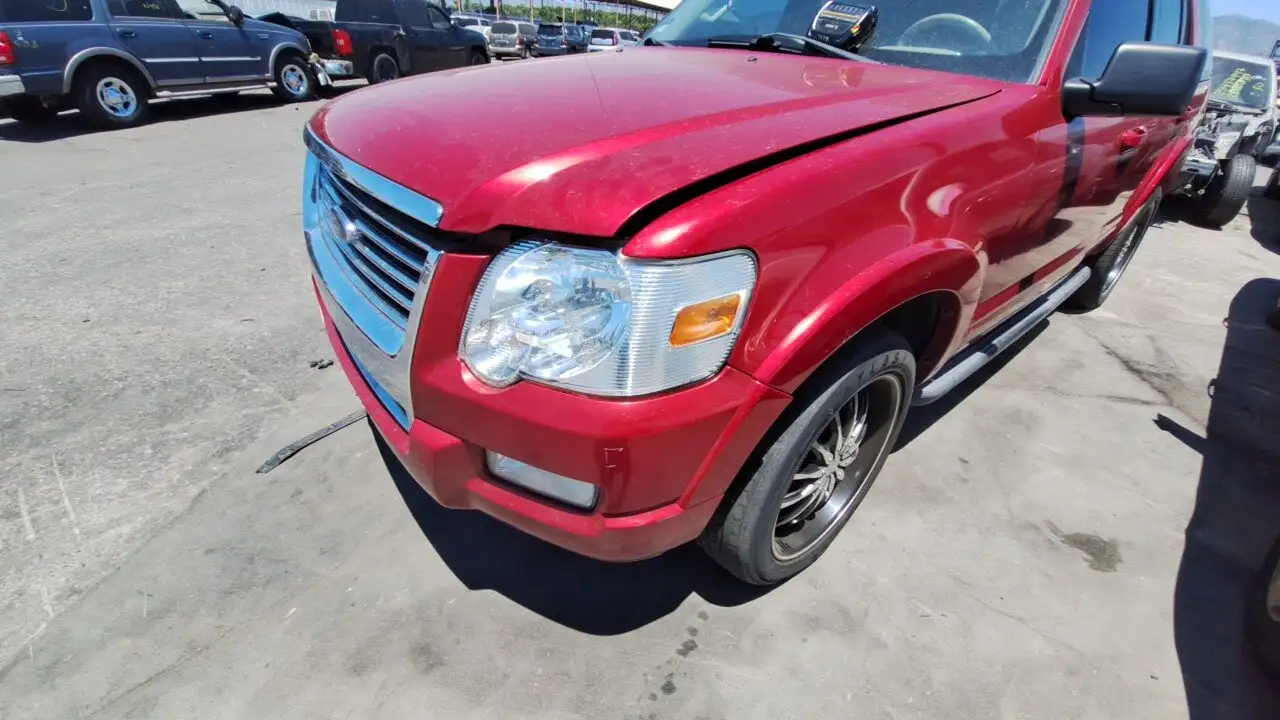 Photo of 2010 Ford Explorer