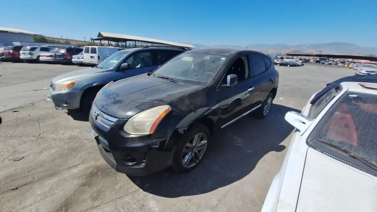 Photo of 2011 Nissan Rogue