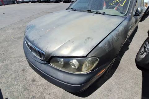 Photo of 2001 Infiniti I30