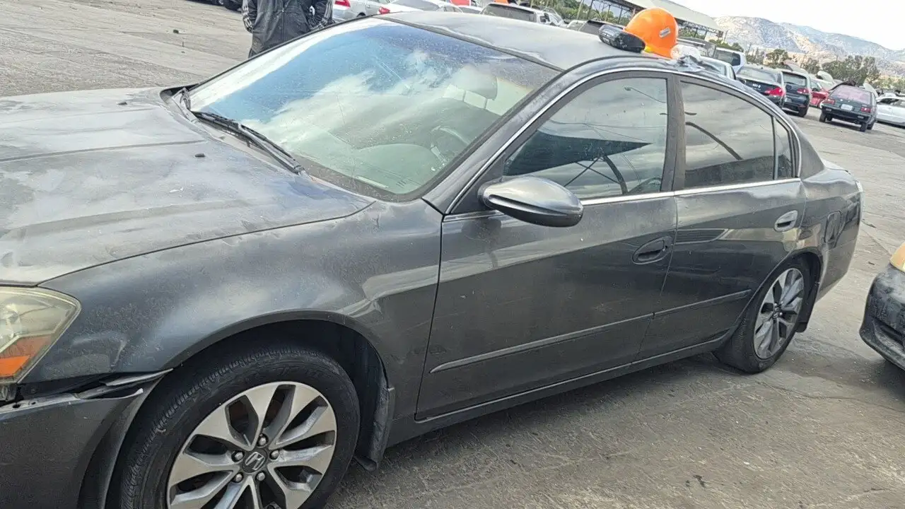 Photo of 2006 Nissan Altima