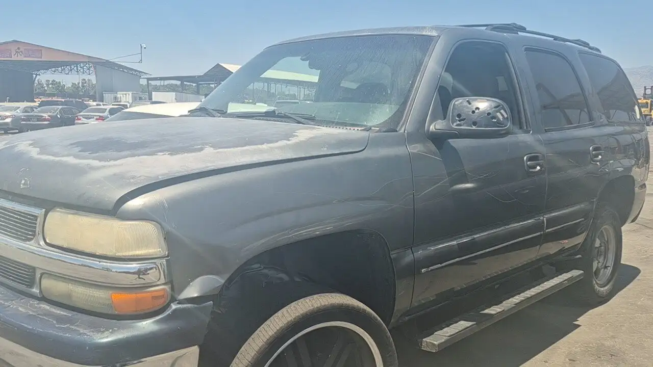 Photo of 2001 Chevrolet Tahoe