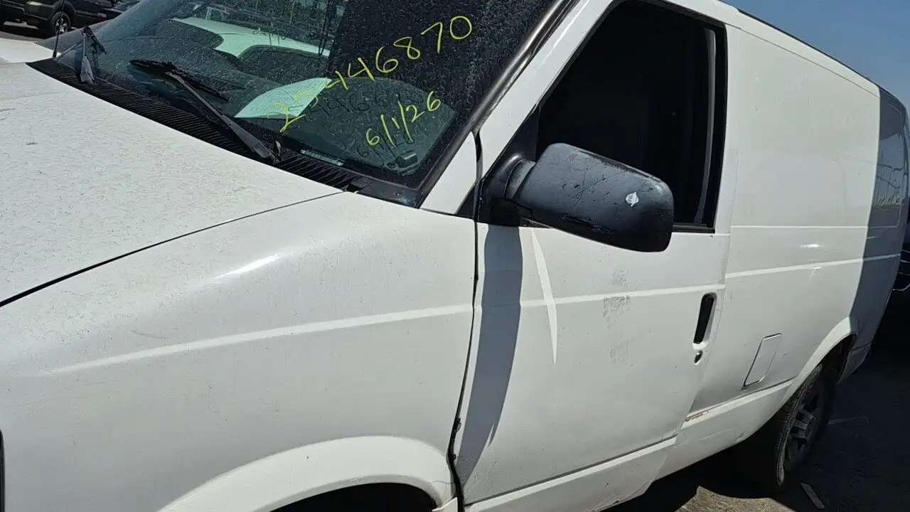 Photo of 2005 Chevrolet Astro