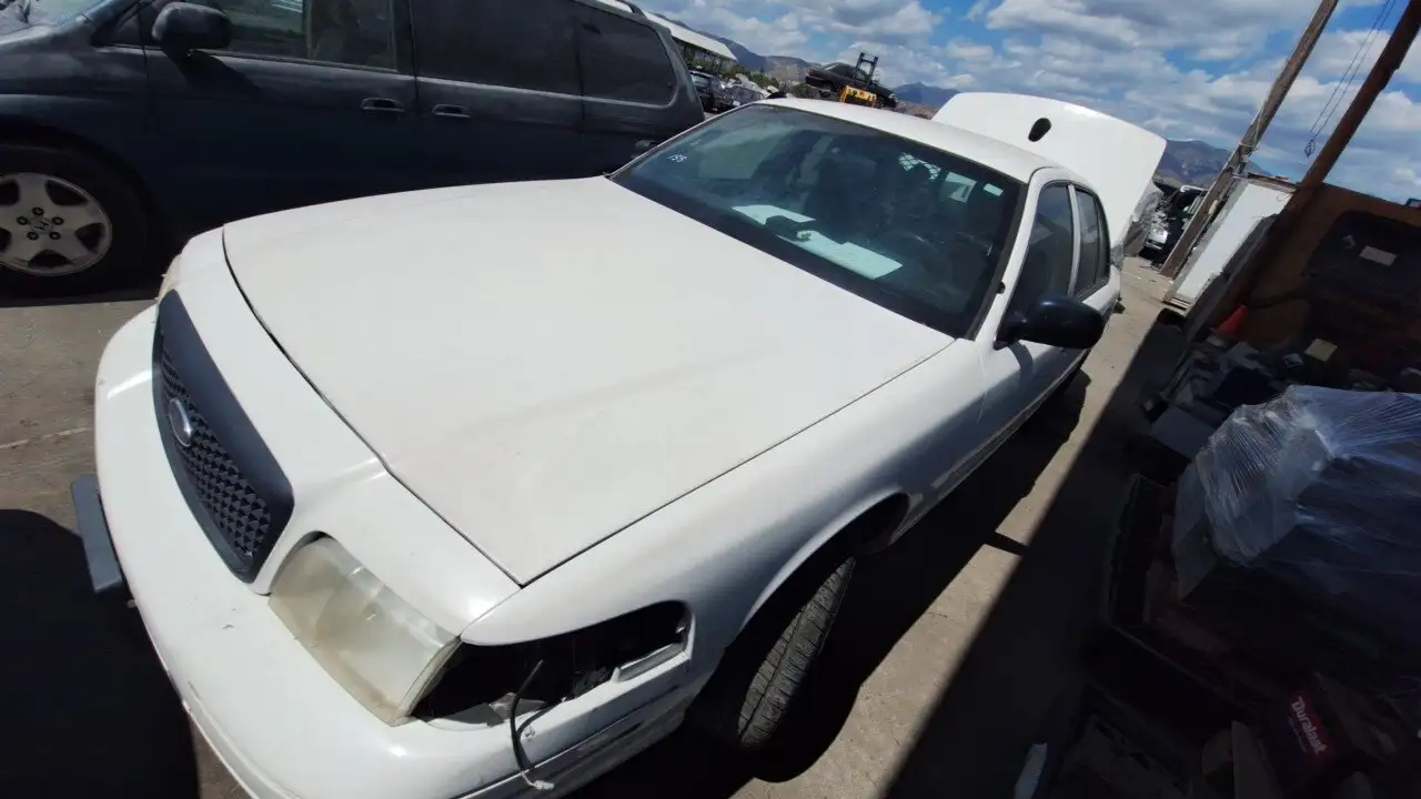 Photo of 2011 Ford Crown Victoria