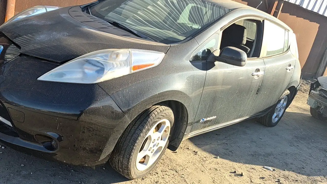 Photo of 2013 Nissan Leaf