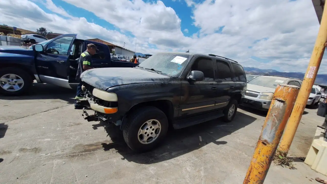 Photo of 2005 Chevrolet Tahoe