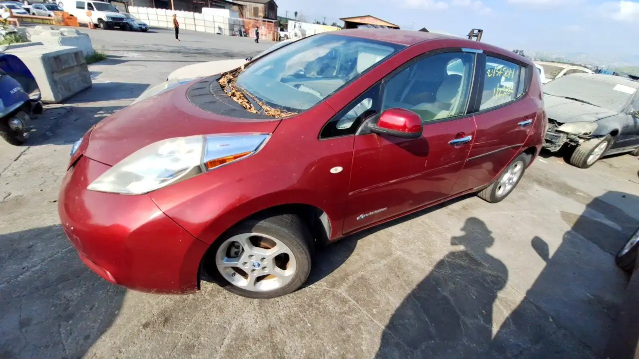 Photo of 2011 Nissan Leaf