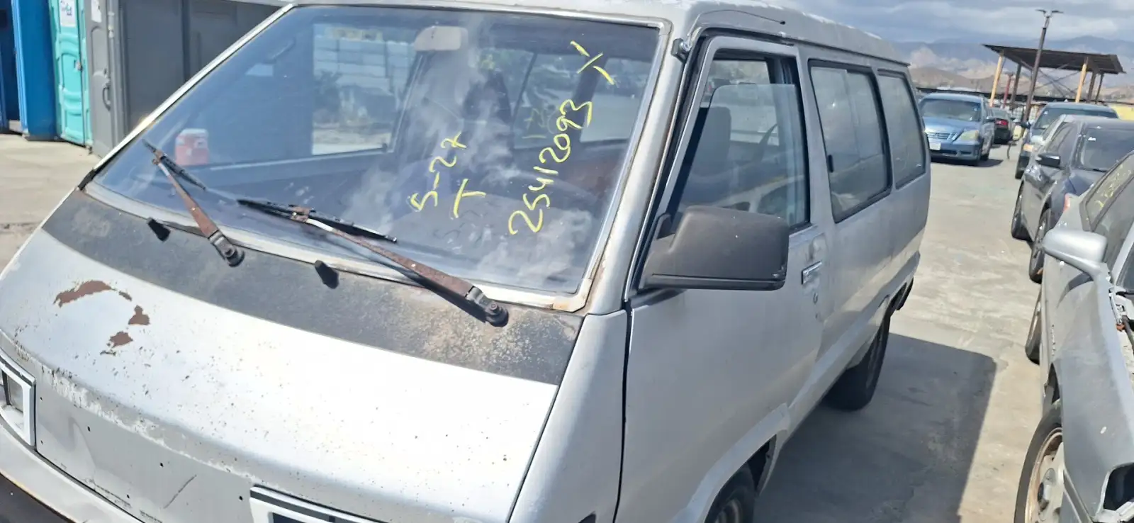 Photo of 1985 Toyota Van