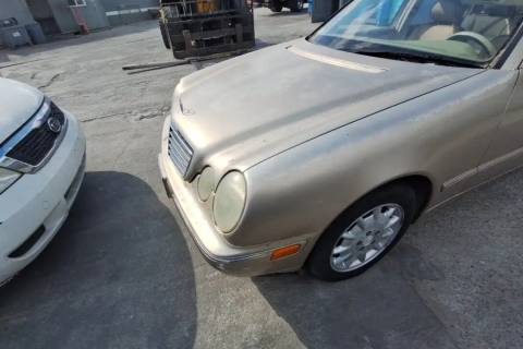 Photo of 2000 Mercedes-Benz E320