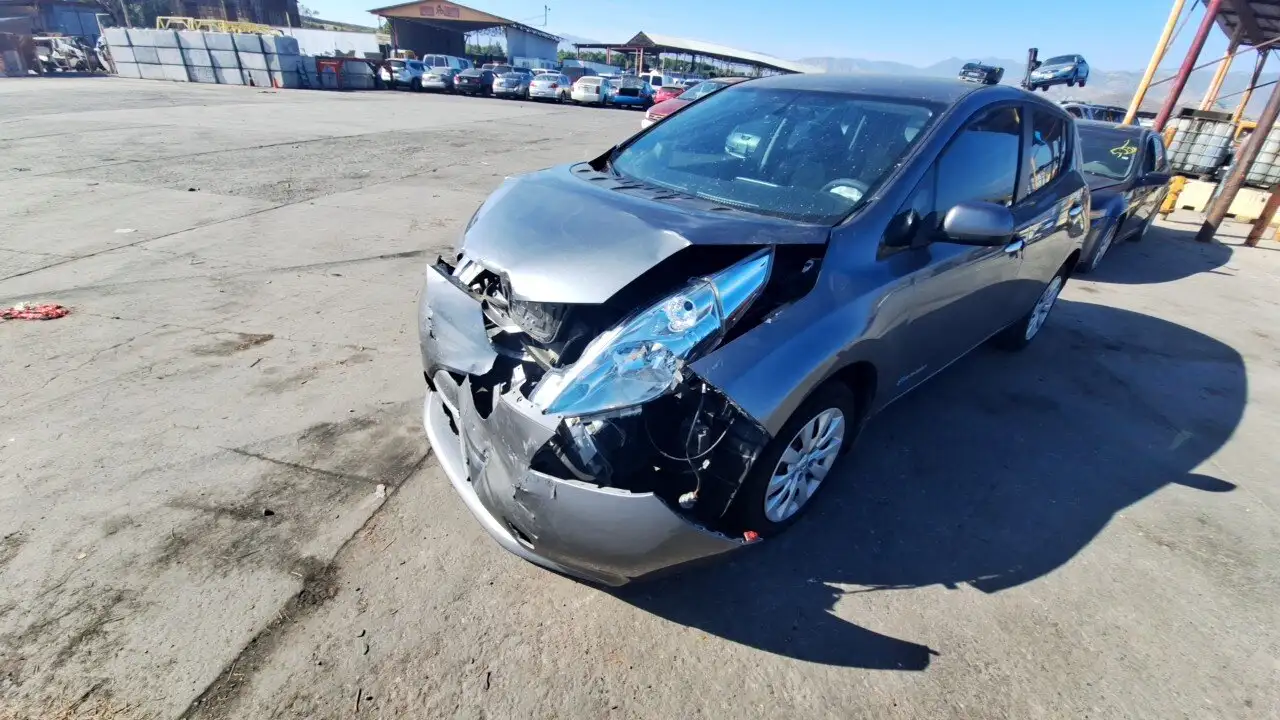 Photo of 2016 Nissan Leaf