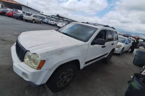 Photo of 2005 Jeep Grand Cherokee
