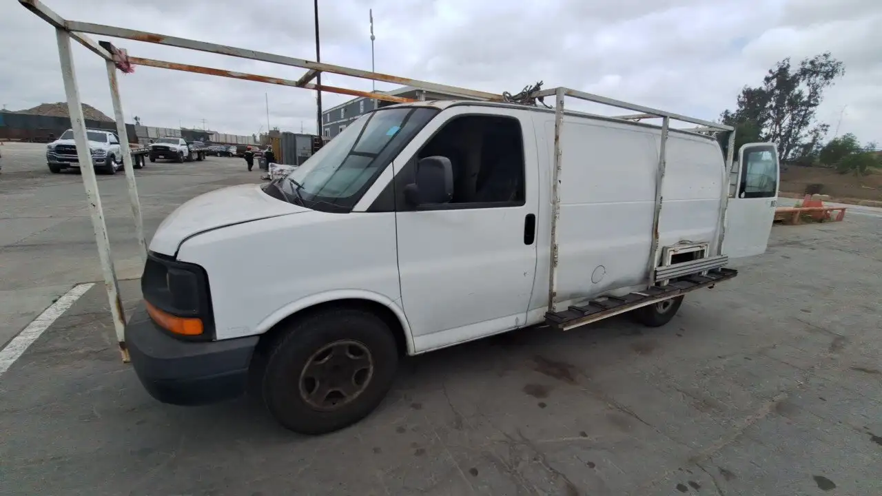 Photo of 2004 Chevrolet Express 1500