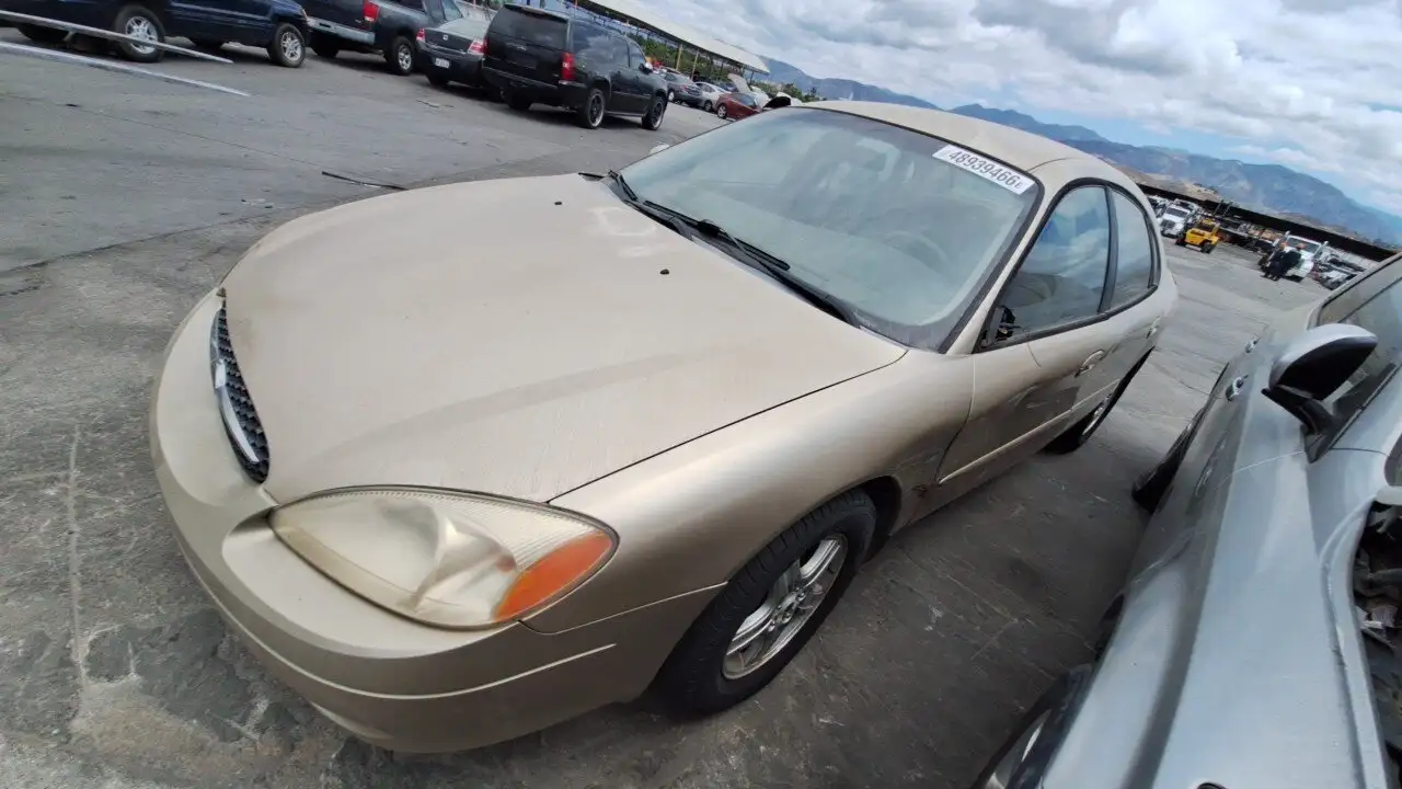 Photo of 2000 Ford Taurus