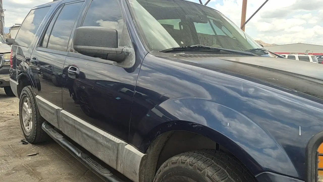 Photo of 2003 Ford Expedition