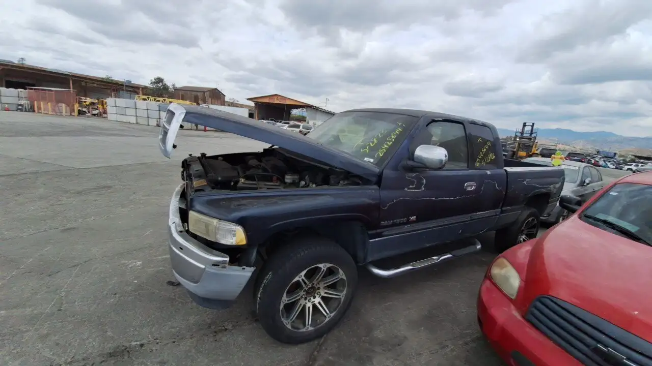 Photo of 2001 Dodge Ram 1500
