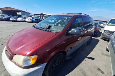 Photo of 2002 Toyota Sienna