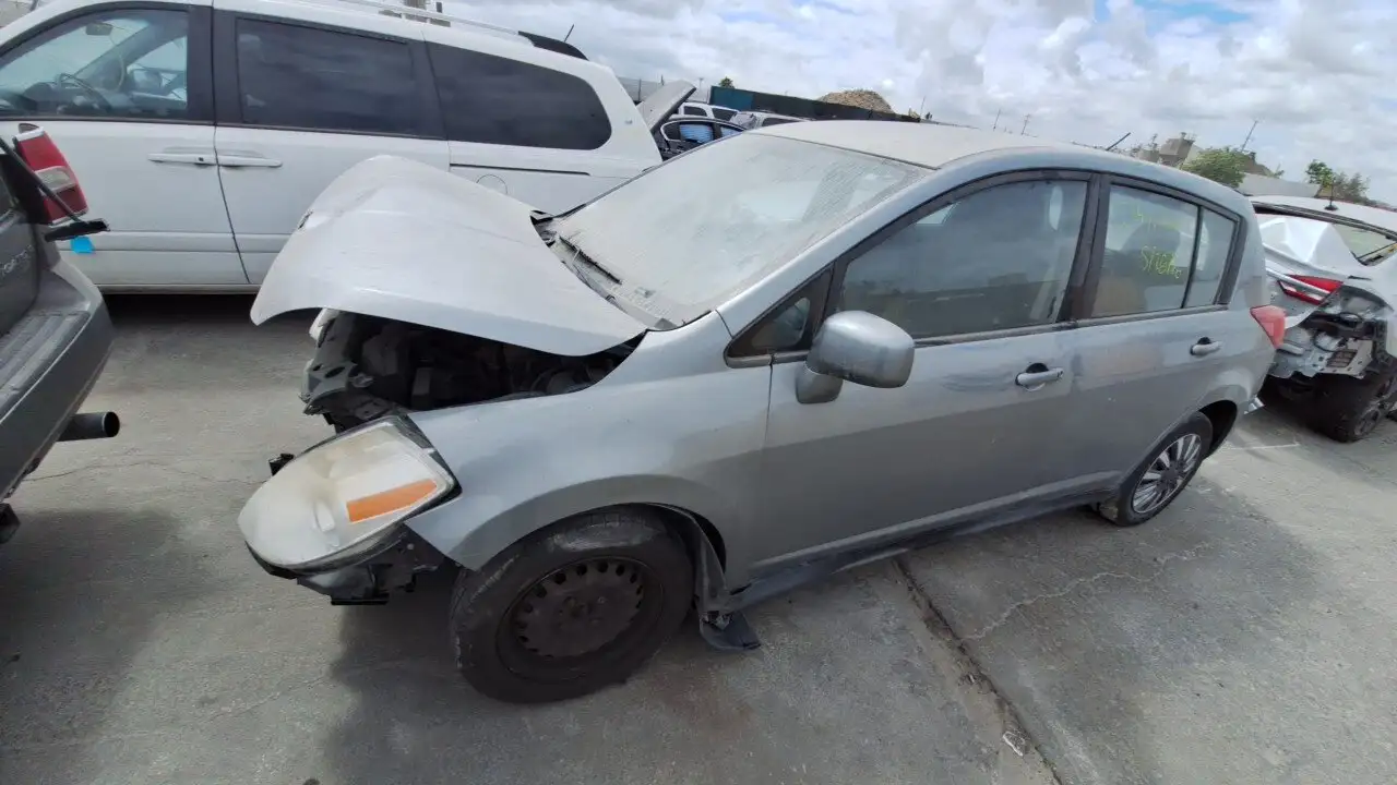 Photo of 2011 Nissan Versa
