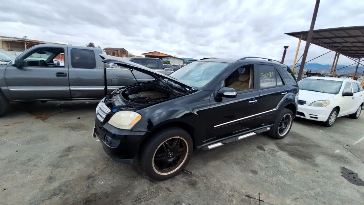 Photo of 2006 Mercedes-Benz Ml500