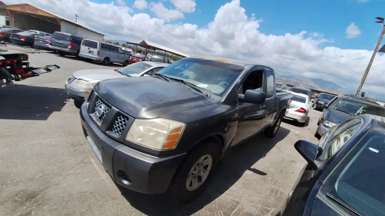 Photo of 2005 Nissan Titan