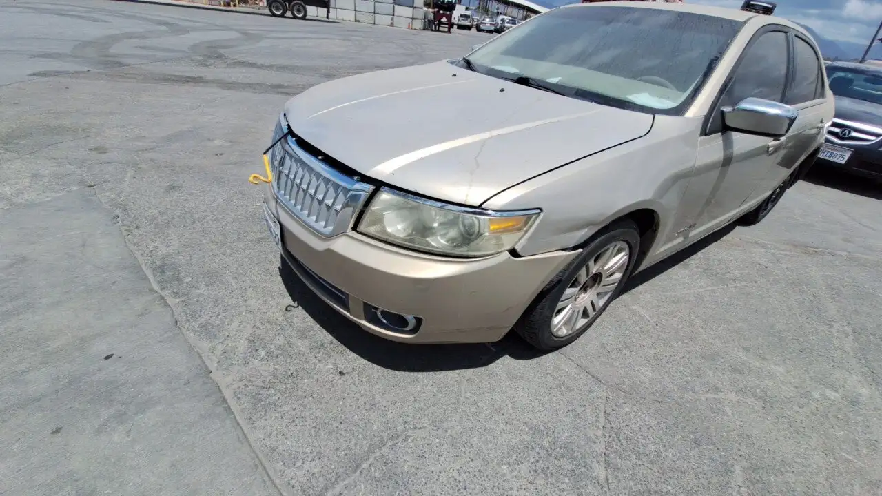 Photo of 2006 Lincoln Zephyr