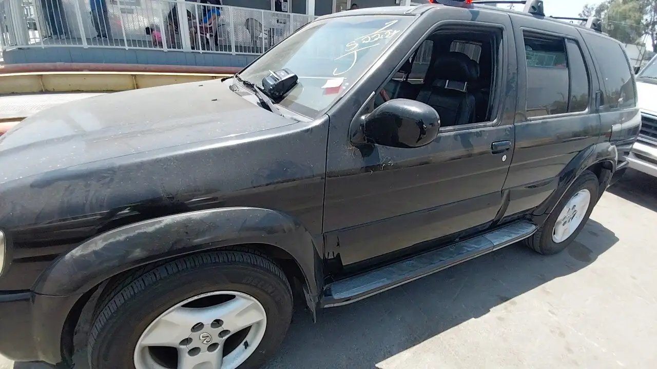 Photo of 2001 Infiniti Qx4
