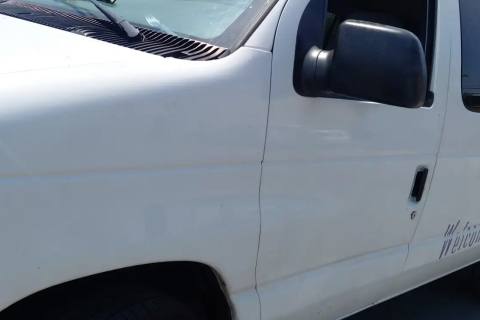 Photo of 1998 Ford E-350 Econoline Club Wagon