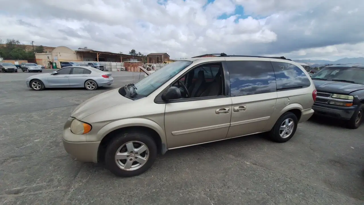 Photo of 2005 Dodge Grand Caravan