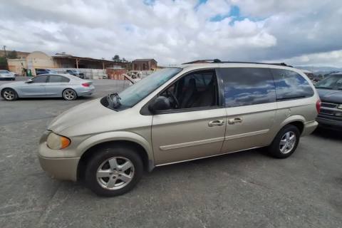 Photo of 2005 Dodge Grand Caravan