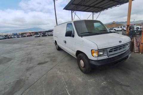 Photo of 2002 Ford E-150 Econoline