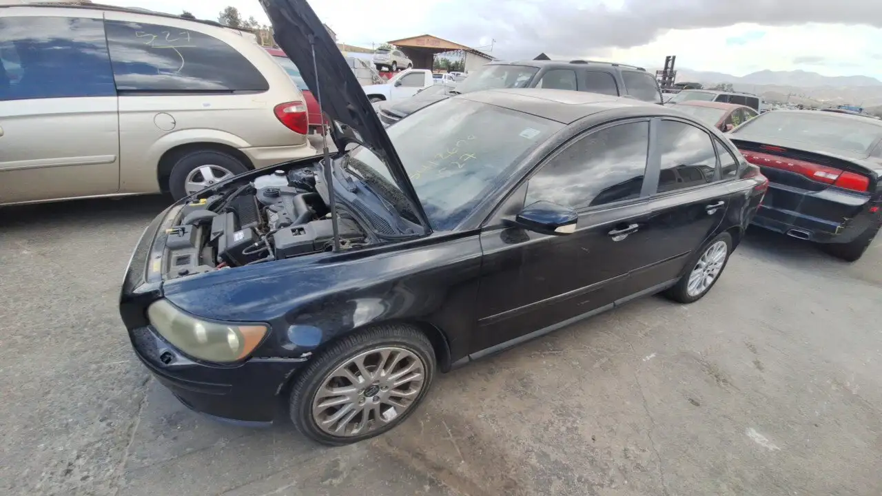 Photo of 2005 Volvo S40