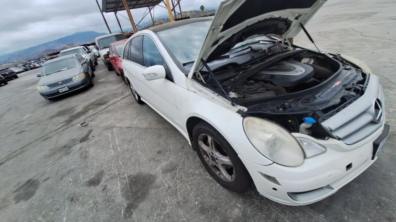 Photo of 2007 Mercedes-Benz R350
