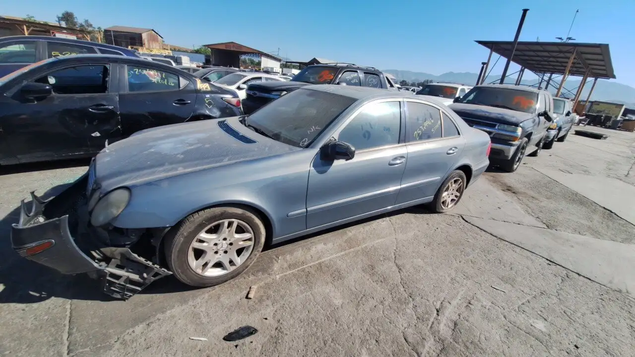 Photo of 2005 Mercedes-Benz E320